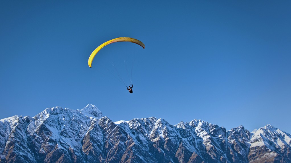 Skydiving in winter