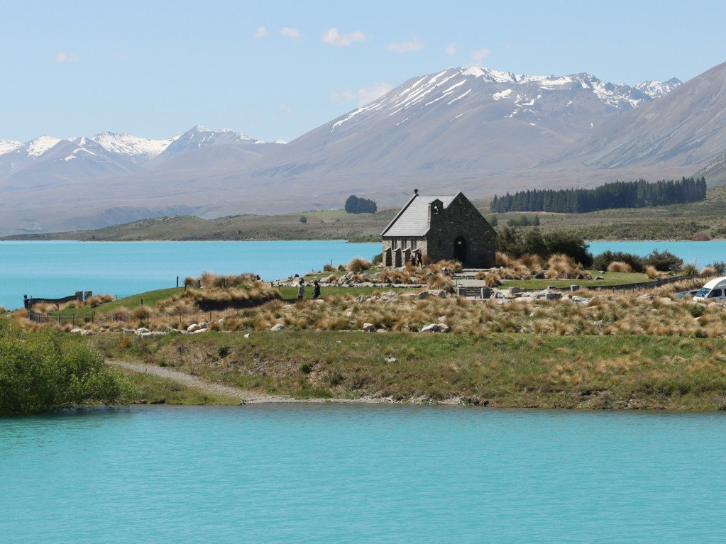 lake tekapo