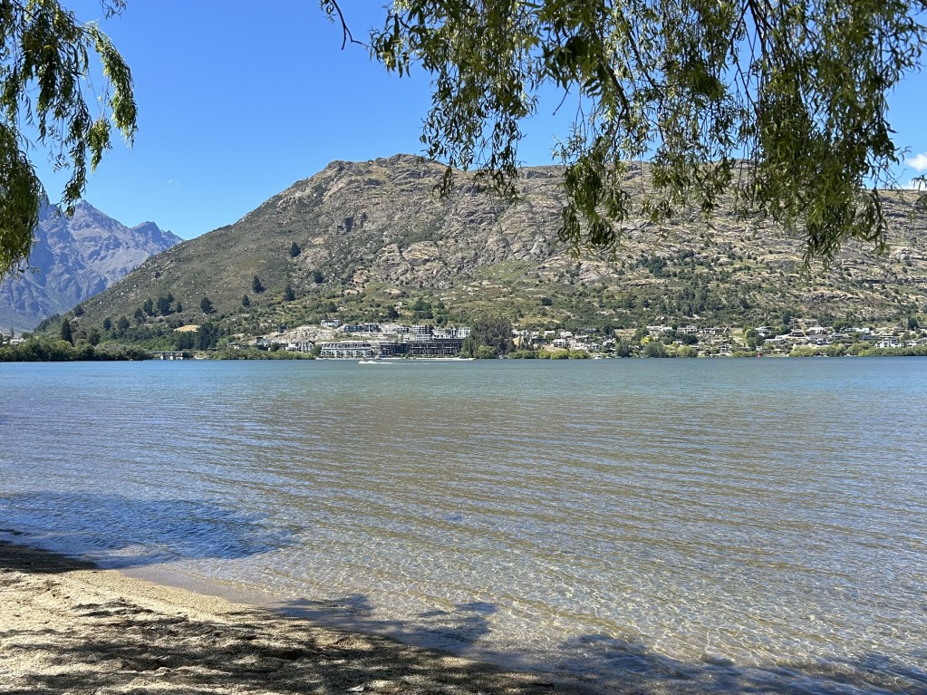 lake wakatipu