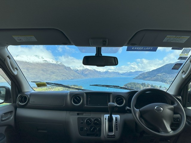 10 seater mini bus front