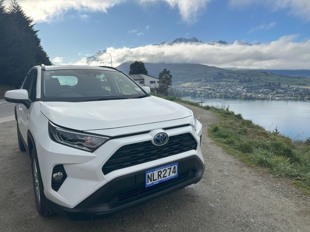 suv hybrid front